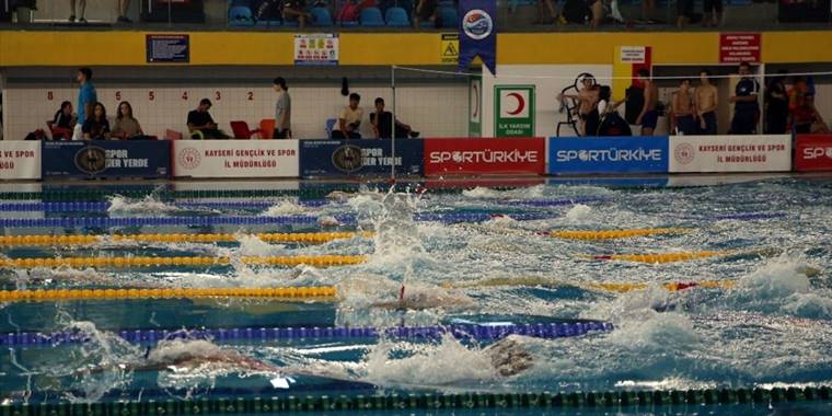 Paletli Yüzme Kulüplerarası Türkiye Şampiyonası tamamlandı