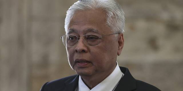 Malezya Başbakanı, seçim anketi hükümetin lehine sonuçlanırsa meclisi feshedecek