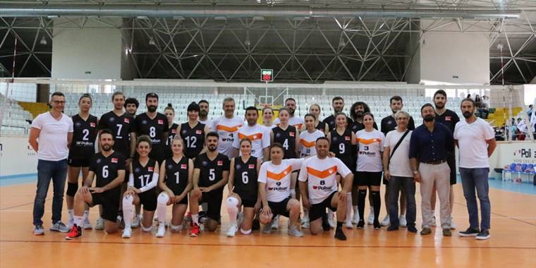 Polisan'dan olimpiyat şampiyonu İşitme Engelliler A Milli Voleybol Takımları'na coşkulu kutlama