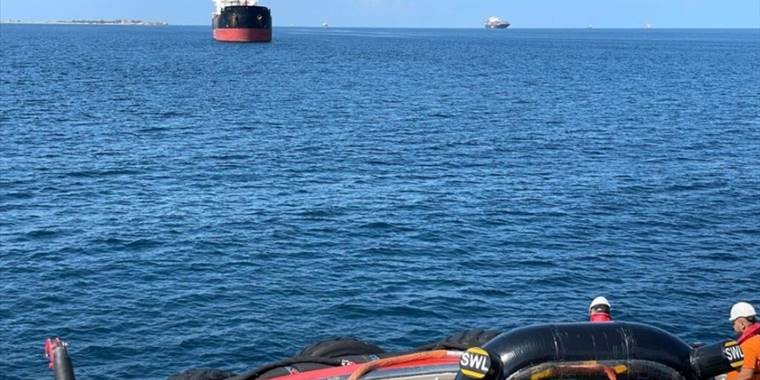 Çanakkale Boğazı'nda arızalanan gemiye müdahale edildi