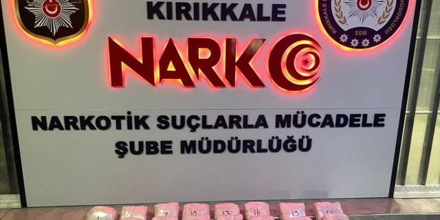 Kırıkkale'de kargo aracında 13 kilo 800 gram esrar bulundu