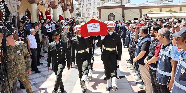 Şehit Topçu Uzman Çavuş Cirnooğlu, son yolculuğuna uğurlandı