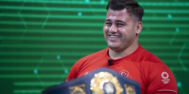 Yeni şampiyonluklarla Türk güreş tarihine geçmek istiyor