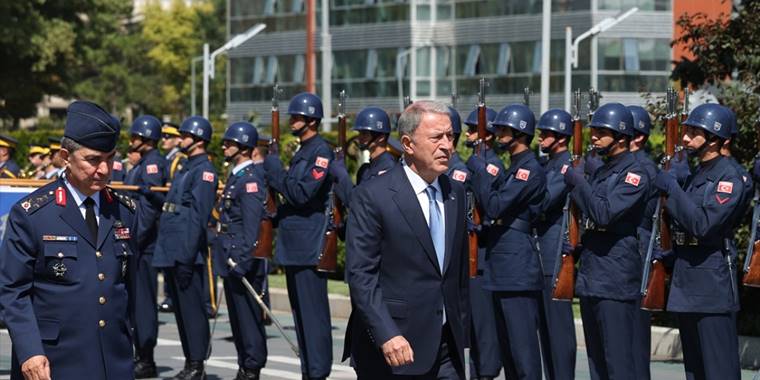 Hava Kuvvetleri Komutanlığında devir teslim töreni