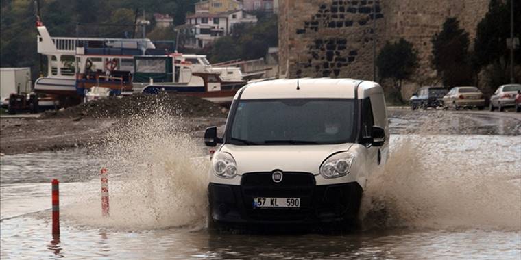 Doğu Karadeniz kıyıları ile Ordu çevresinde kuvvetli yağış bekleniyor