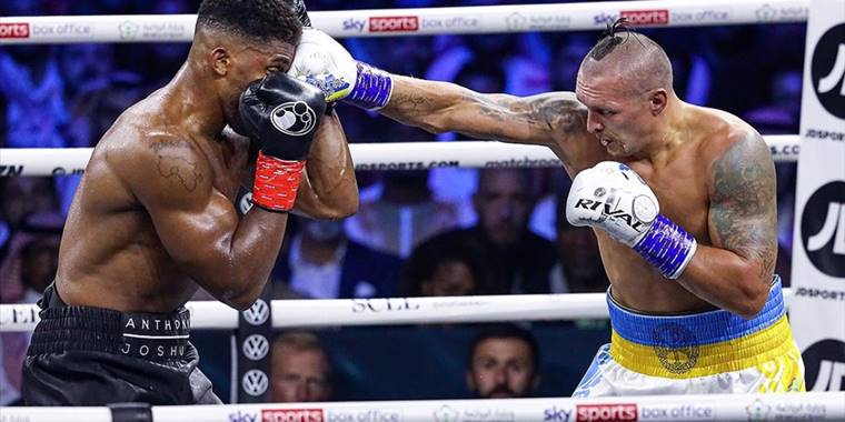 Ukraynalı boksör Usyk unvanlarını korudu