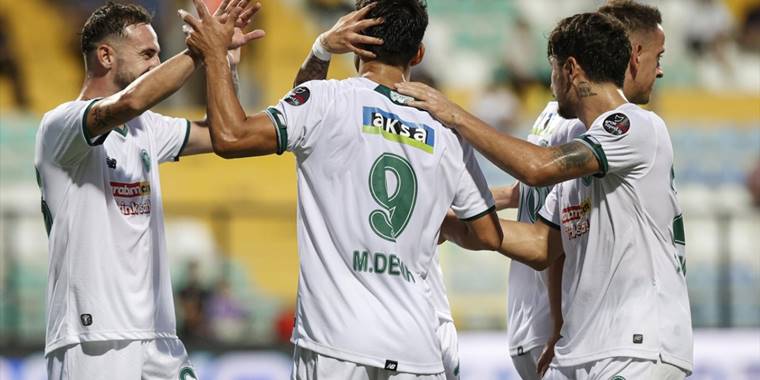 Konyaspor ligde ilk galibiyetini aldı