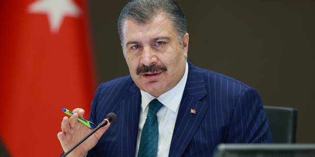 Sağlık Bakanı Koca: Kamuya geçişlerin daha fazla olduğunu hep birlikte göreceğiz