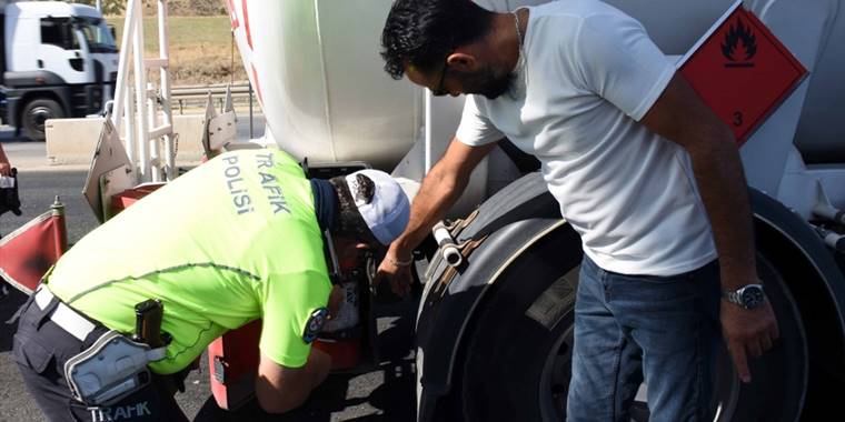 "Kilit kavşak" Kırıkkale'de ağır tonajlı araçlara yönelik denetimler artırıldı