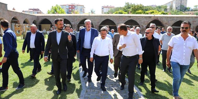 Kayseri Valisi Çiçek, İncesu'da sanayicilerle bir araya geldi