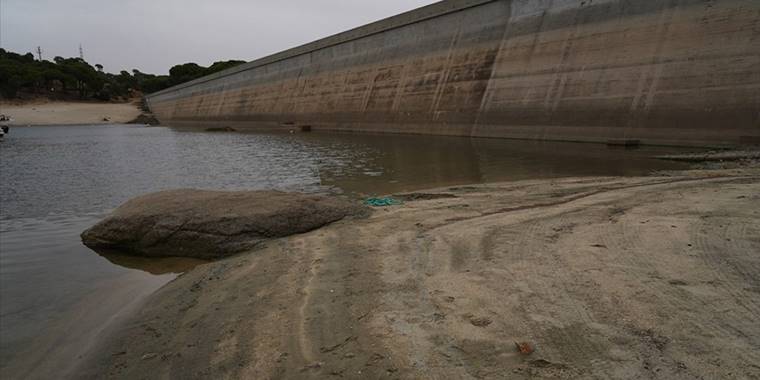 İspanya'da baraj ve göletlerin doluluk seviyesi 27 yılın en düşük seviyesinde