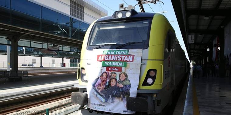 Afganistan'a yardım malzemesi taşıyan 'İyilik Treni'nin altıncısı yola çıktı