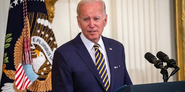 Biden, Ukrayna'ya yaklaşık 3 milyar dolarlık savunma yardımı yapacaklarını açıkladı