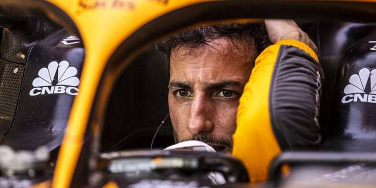 McLaren ile Avustralyalı pilotu Daniel Ricciardo sezon sonunda yolları ayırma kararı aldı