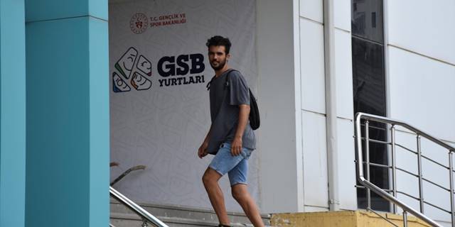 Gençlerin yurtlarda ücretsiz konaklamasını sağlayan Seyahatsever projesi 5 Eylül'e kadar uzatıldı