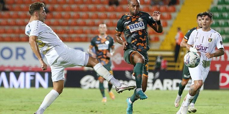 İstanbulspor, Alanya deplasmanından 3 puanla dönüyor