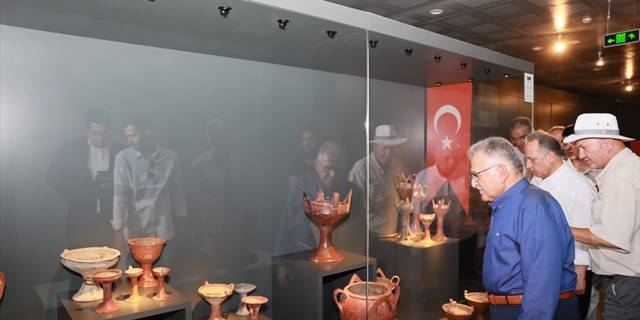 Kayseri Büyükşehir Belediyesi 8 kazı alanındaki çalışmalara destek veriyor