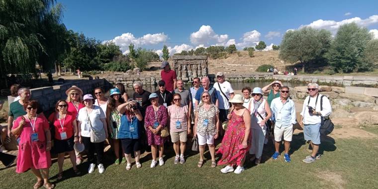 1982 yılı İstanbul Üniversitesi Eczacılık Fakültesi mezunları Beyşehir'de buluştu