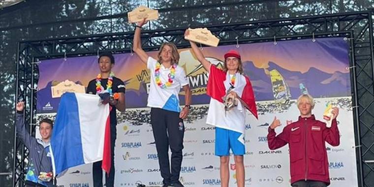 Milli yelkenci Artun Şenol, 15 yaş altı kategorisinde dünya şampiyonu oldu