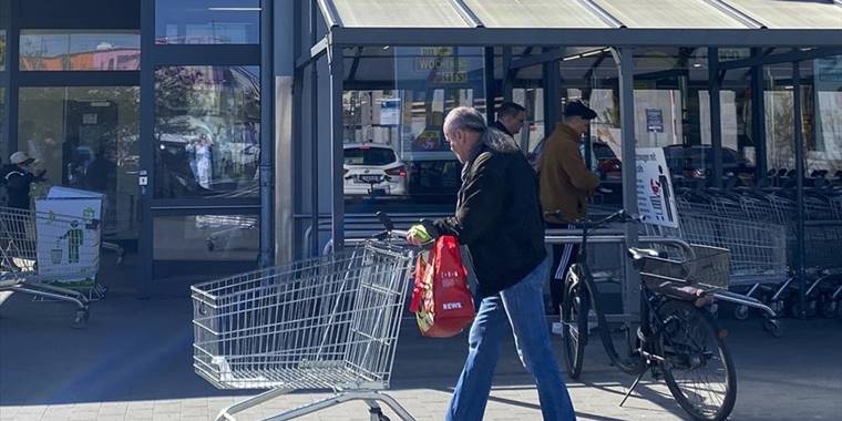 Almanya'da yıllık enflasyon tekrar yükselişte