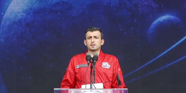 TEKNOFEST Yönetim Kurulu Başkanı Bayraktar: Kızılelma inşallah 2023 yılında uçacak