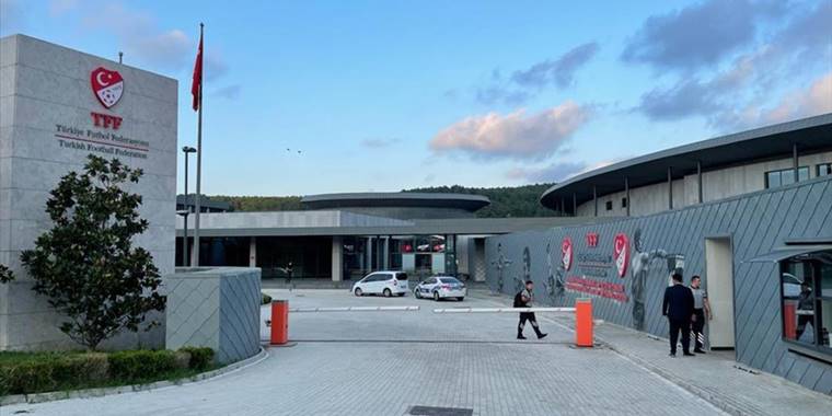 İstanbul'daki TFF binasına silahla ateş açıldı