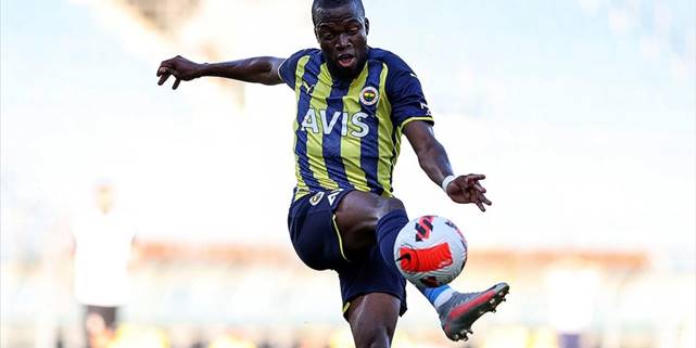 PFDK, Fenerbahçeli Valencia'ya 1 maç men cezası verdi