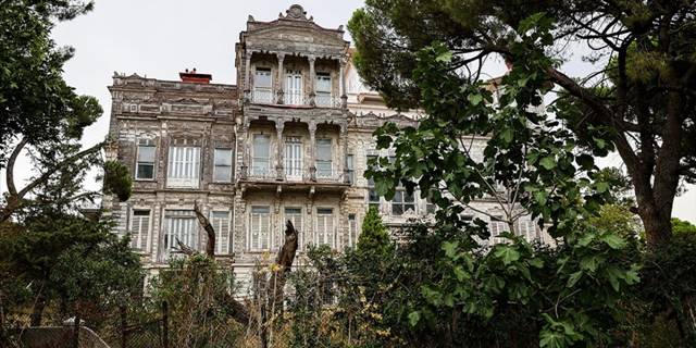 'Perili Köşk' 449 milyon liraya icradan satıldı