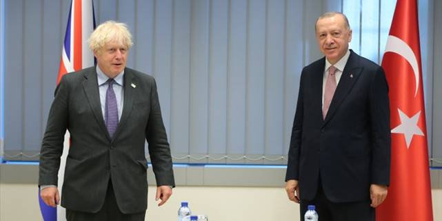Johnson, Türkiye'nin vazgeçilmez küresel liderliğinden ötürü Erdoğan'ı tebrik etti