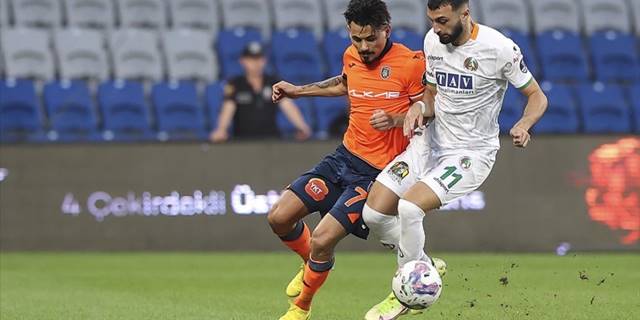 Medipol Başakşehir yenilmezliğini sürdürdü