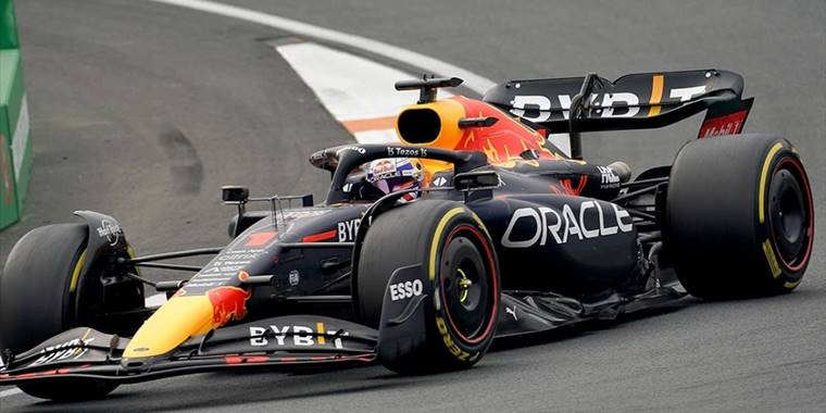 F1 Hollanda Grand Prix'sini Verstappen kazandı