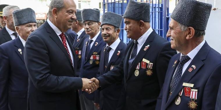 KKTC Cumhurbaşkanı Tatar, Türkiye Muharip Gaziler Derneğini ziyaret etti