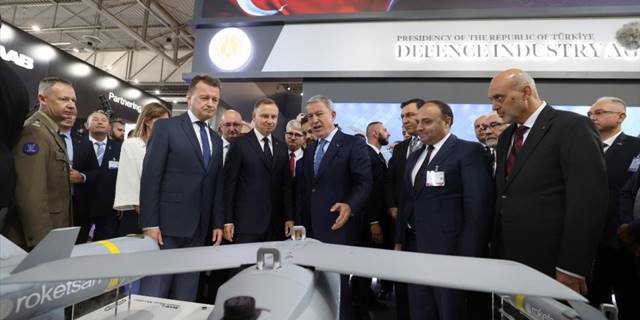 Duda'dan Türkiye'nin 'lider ülke' olarak yer aldığı MSPO'ya ziyaret