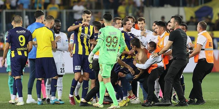 Beşiktaş'tan MKE Ankaragücü maçının ardından yaşanan olaylarla ilgili açıklama: Tahriklere kapılmayalım