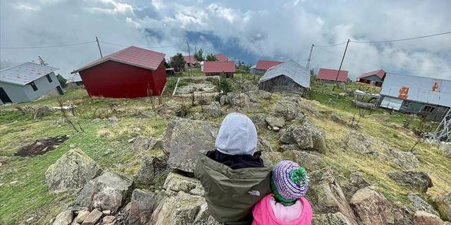 Sis altındaki Batı Karadeniz yaylaları sonbaharda da ziyaretçilerini ağırlıyor