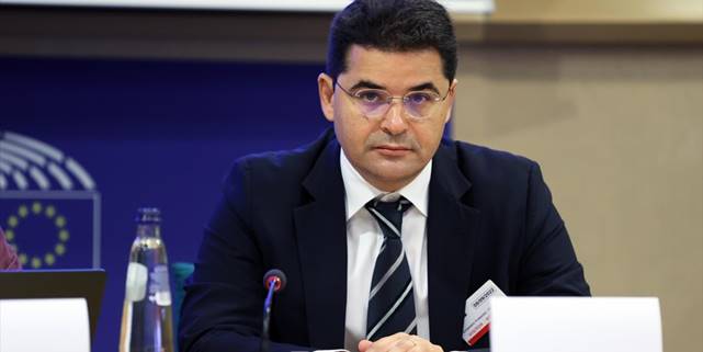 Yunanistan'daki skandalda dinlenen gazeteci böyle olayların süreceğini söyledi