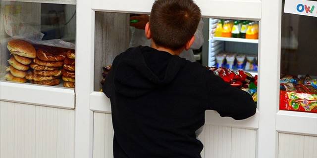 'Okul Gıdası' uygulamasına geçiş uzatıldı