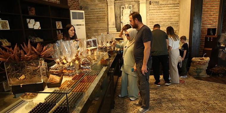 Fındık diyarı Ordu'daki 'Çikolata Park' yabancı turistleri de ağırlıyor