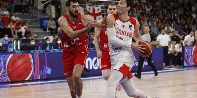 FIBA, Türkiye-Gürcistan maçında 'ciddi hata' yapıldığını kabul etti