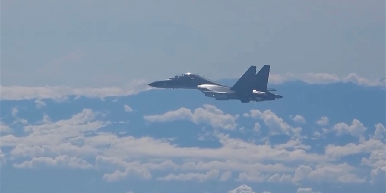 Tayvan: Ada çevresinde Çin'e ait 42 savaş uçağı, 1 askeri dron ve 9 gemi görüldü