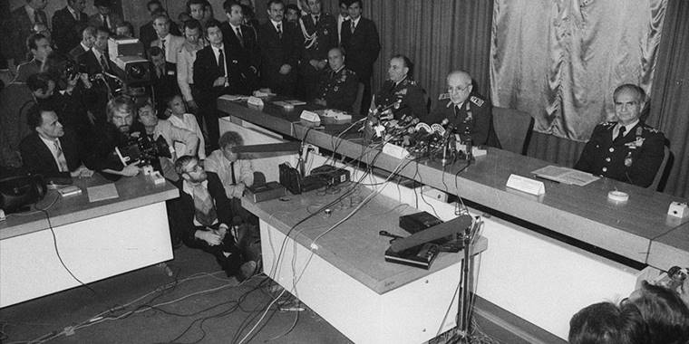 Demokrasinin unutulmayan kara lekesi: 12 Eylül darbesi