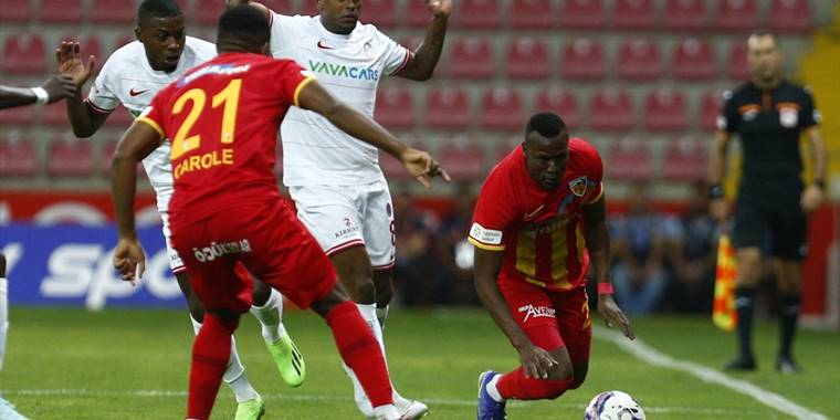 Yukatel Kayserispor sahasında Fraport TAV Antalyaspor'u yendi
