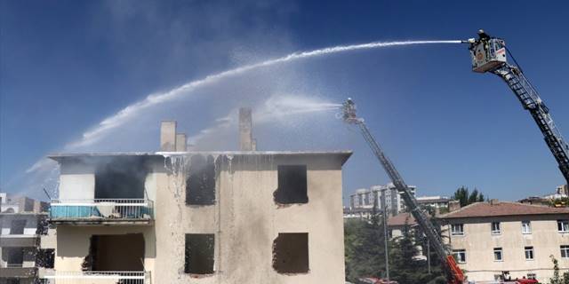 Kayseri'de 6 ilden 3 bin kişinin katılımıyla deprem tatbikatı yapıldı