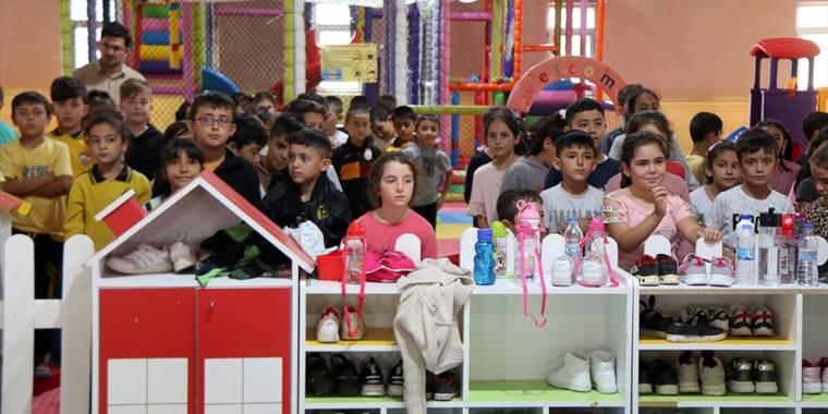 Şarkışla'da öğrencilere döner ikram edildi