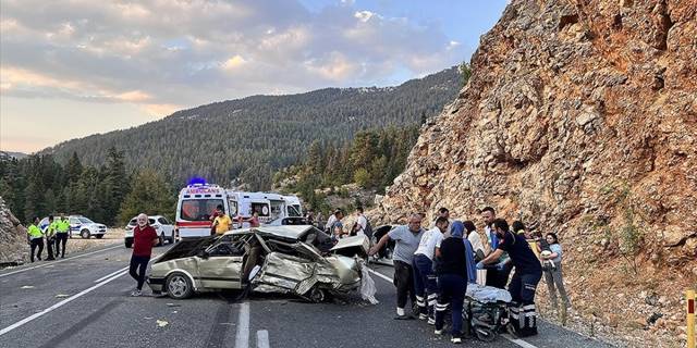Trafik kazalarında olay yerinde ölenlerin sayısı geçen yıla göre yüzde 4,1 azaldı