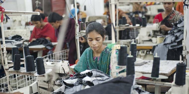 AB zorla çalıştırılanların ürettiği ürünlerin alımını yasaklıyor