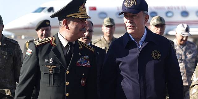 Milli Savunma Bakanı Akar, Azerbaycan Savunma Bakanı Hasanov ile telefonda görüştü