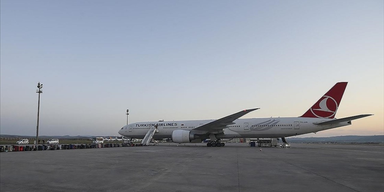 Fransa'daki grev nedeniyle THY'den sefer iptalleri