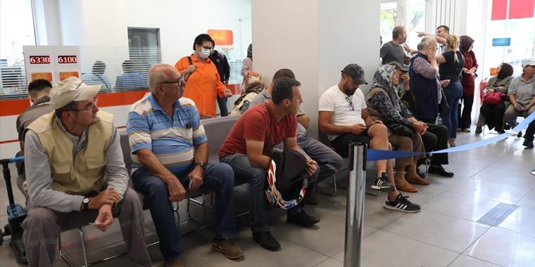 Sosyal konut projesi için başvurular ikinci gününde sürüyor