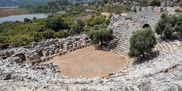 Kaunos Antik Kenti'nin 5 bin kişilik tiyatrosu eski ihtişamına kavuşuyor